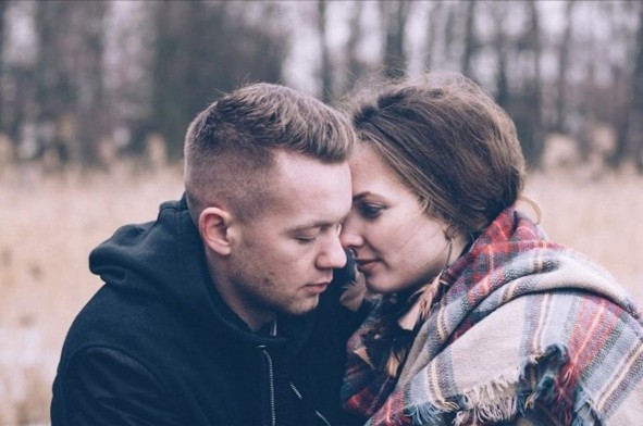 Ouders in gesprek tijdens zwangerschap of kraamtijd